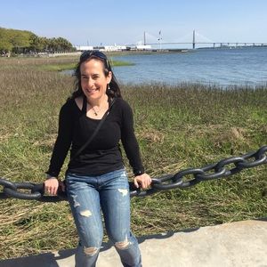 Meet your Posher, Jennifer